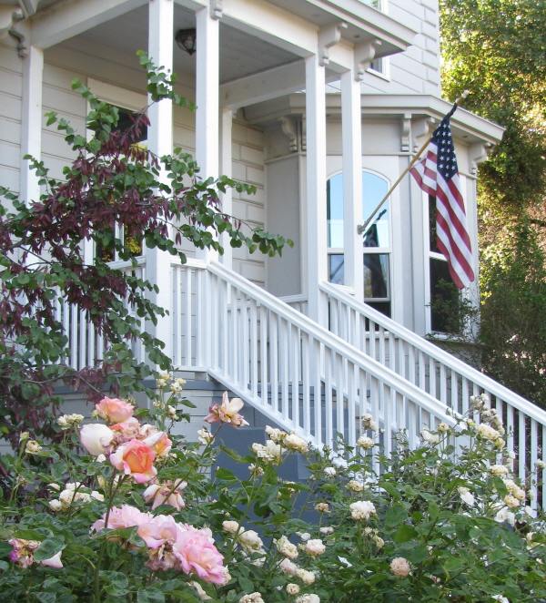 Yosemite Rose - a bed and breakfast lodging near Yosemite National Park